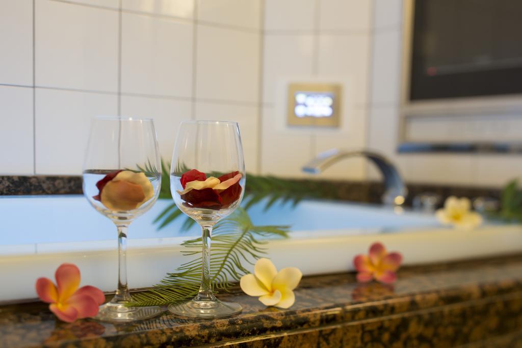 Hotel Alps (Adults Only) Osaka Phòng bức ảnh